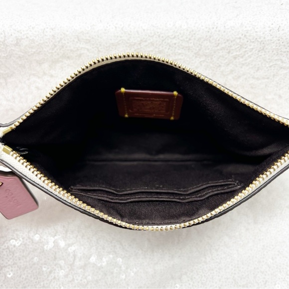 Coach x Disney Pebble leather Minnie Mouse Patch wristlet purse wallet - Picture 11 of 16